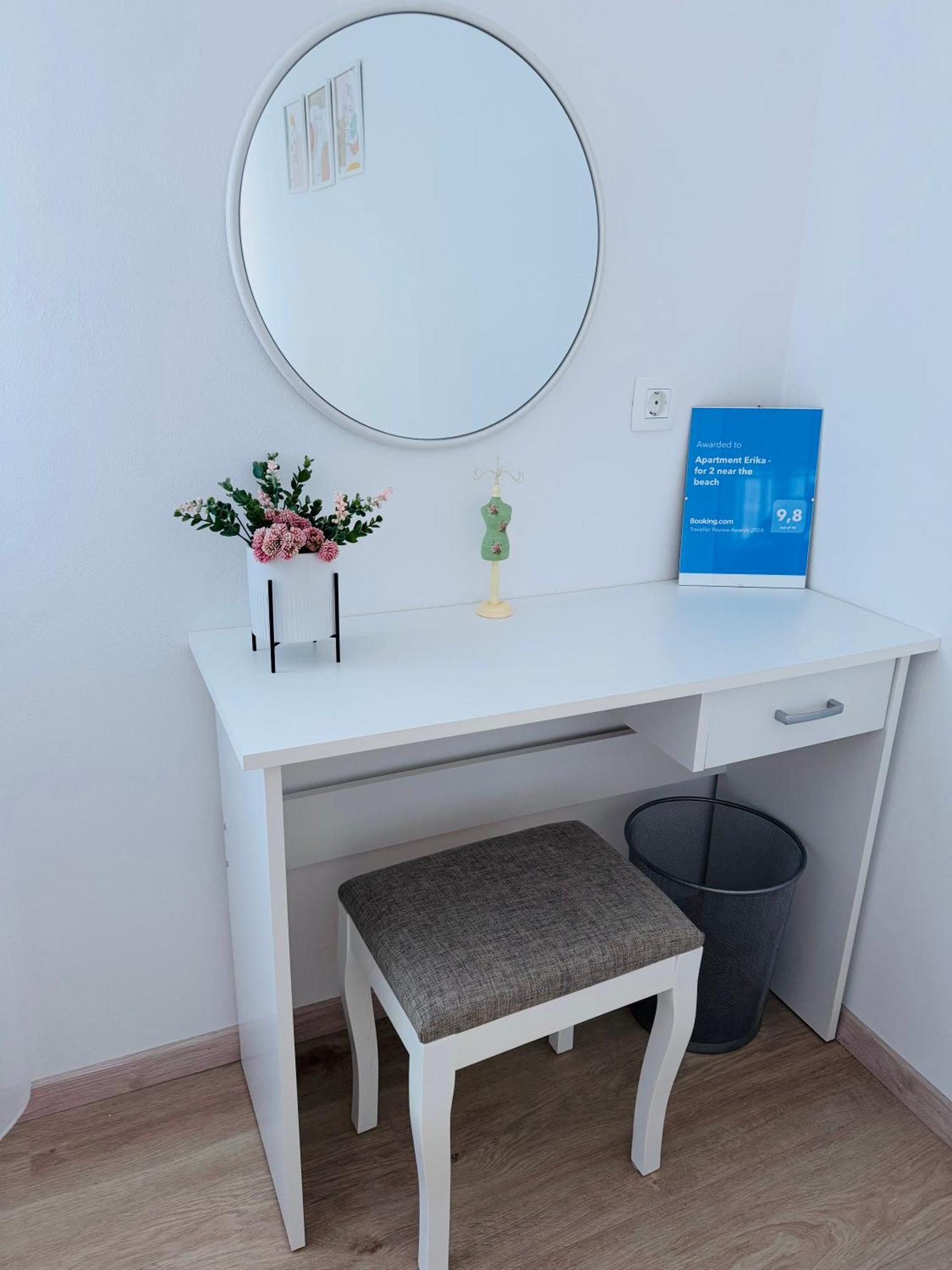 Apartment Erika - For 2 Near The Beach Pula Exterior foto